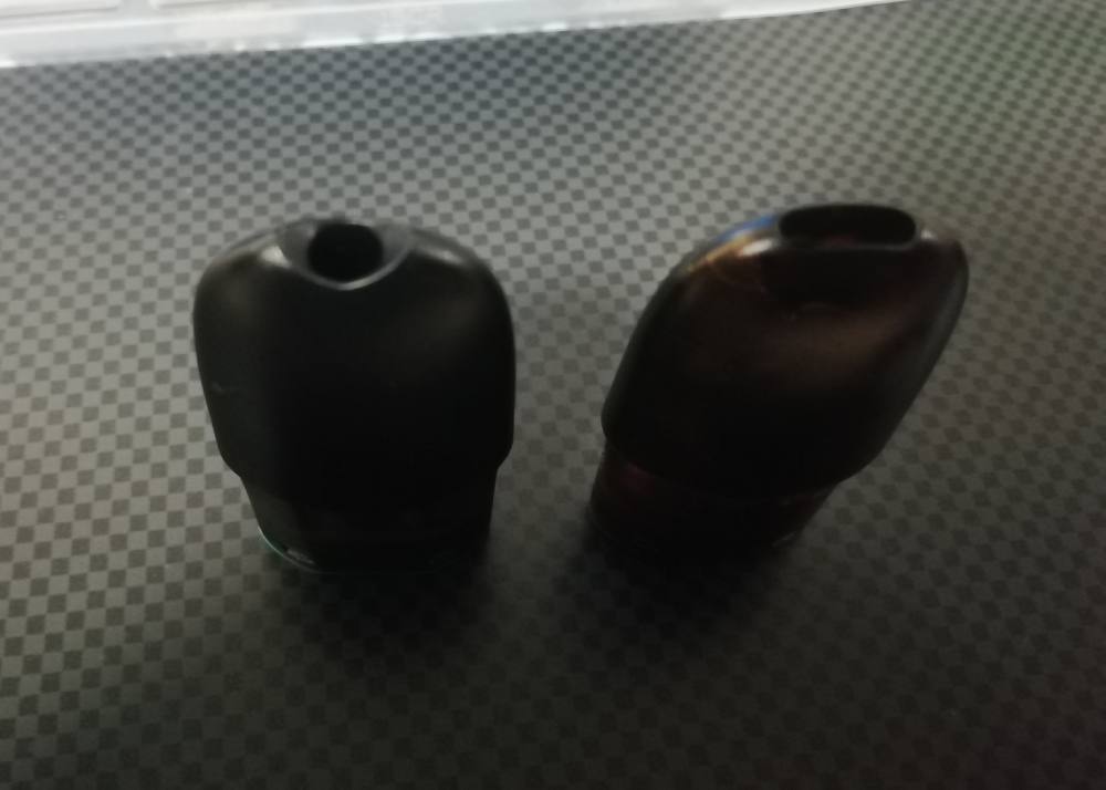 Left is new pod version Right is old pod version(E-coffee)