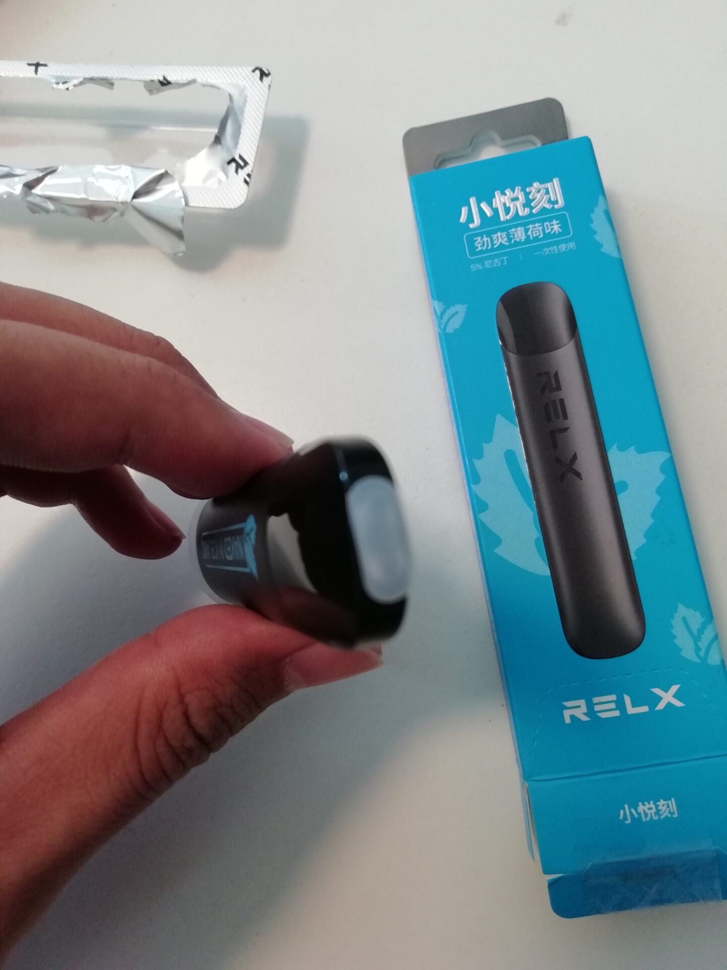 RELX disposable nano vape pen review NAKED IN ICELAND VAPE HK