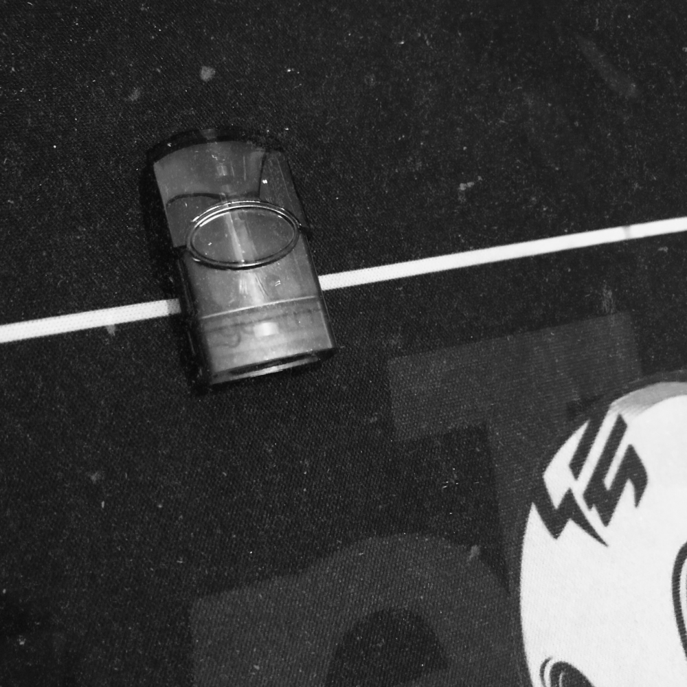 Uwell Yearn NEAT pod vape review 